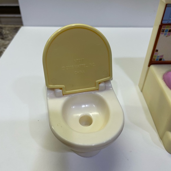 Fisher-Price Loving Family Dollhouse Bathroom Set - Picture 3 of 4